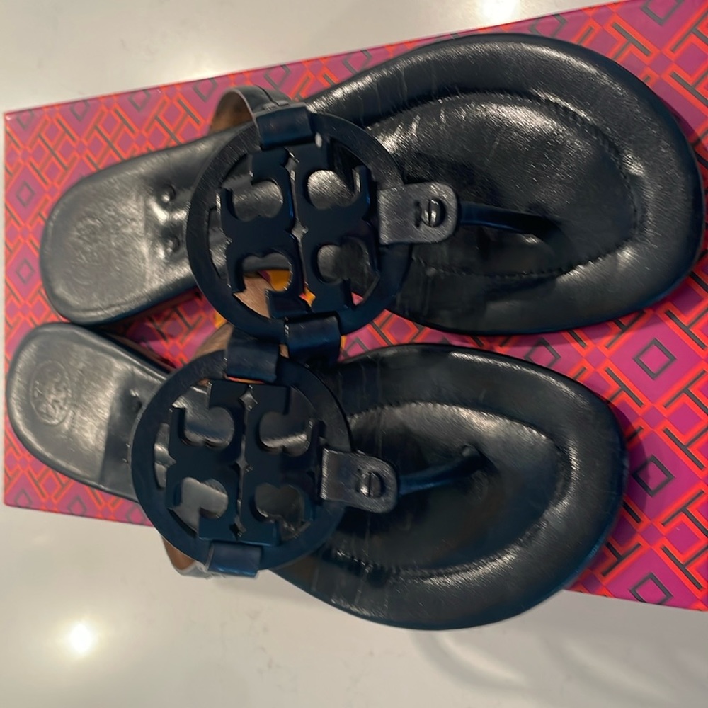 Tory Burch Bright Navy Miller size 9.5